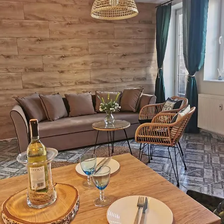 アパート Starowka Welcome コウォブジェク